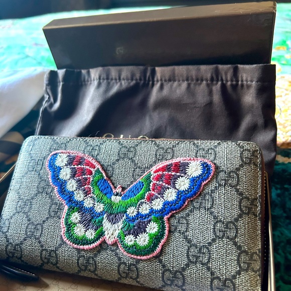 Limited Edition Gucci - Picture 2 of 7